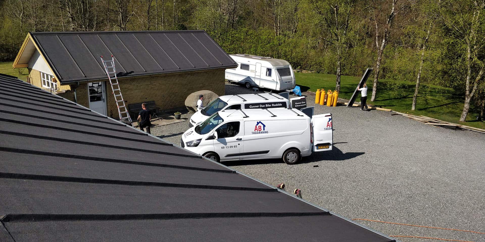 AB tagdækning igang med lægning af tagpap